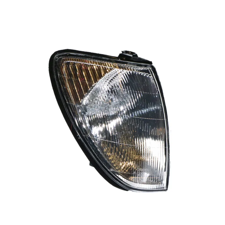 Toyota LandCruiser 100 Series Wagon Right Front Corner Light, Built 1/1998 to 5/2005